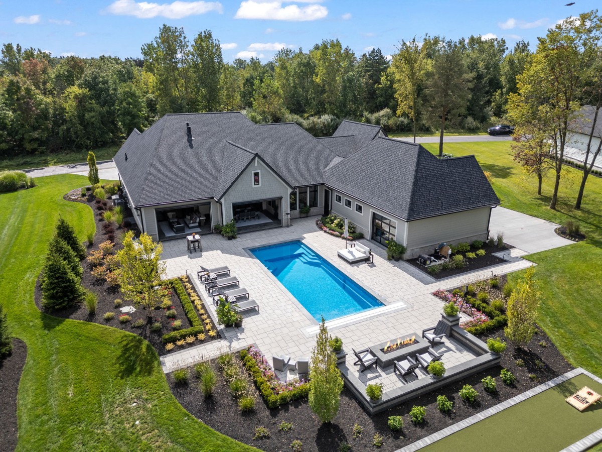 Modern New Build - 8