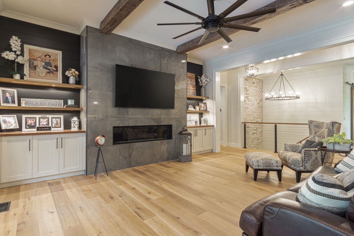 Modern Farmhouse - Great Room 5